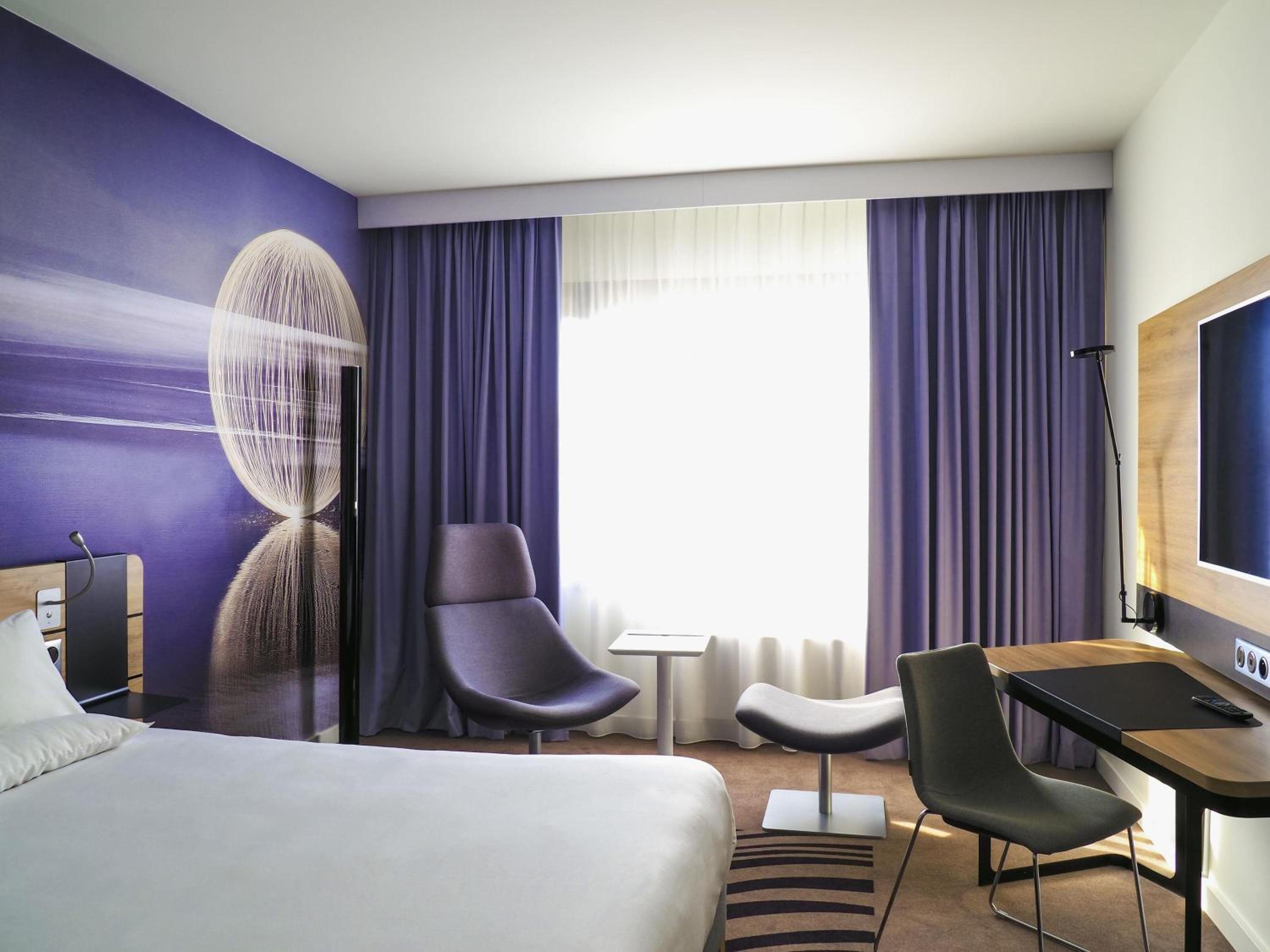 Executive, Queen Bed