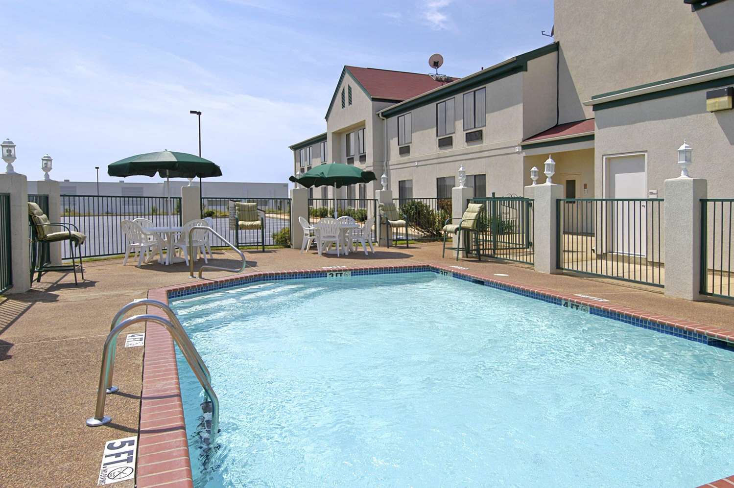 Super 8 by Wyndham Southaven 15/16