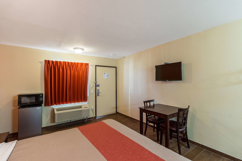Motel6 Blythe, CA - South 43/71