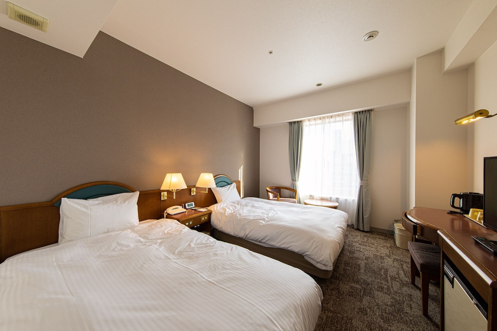 ROOM, TWIN BEDS