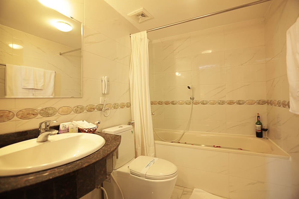 MOONVIEW HOTEL 30/30