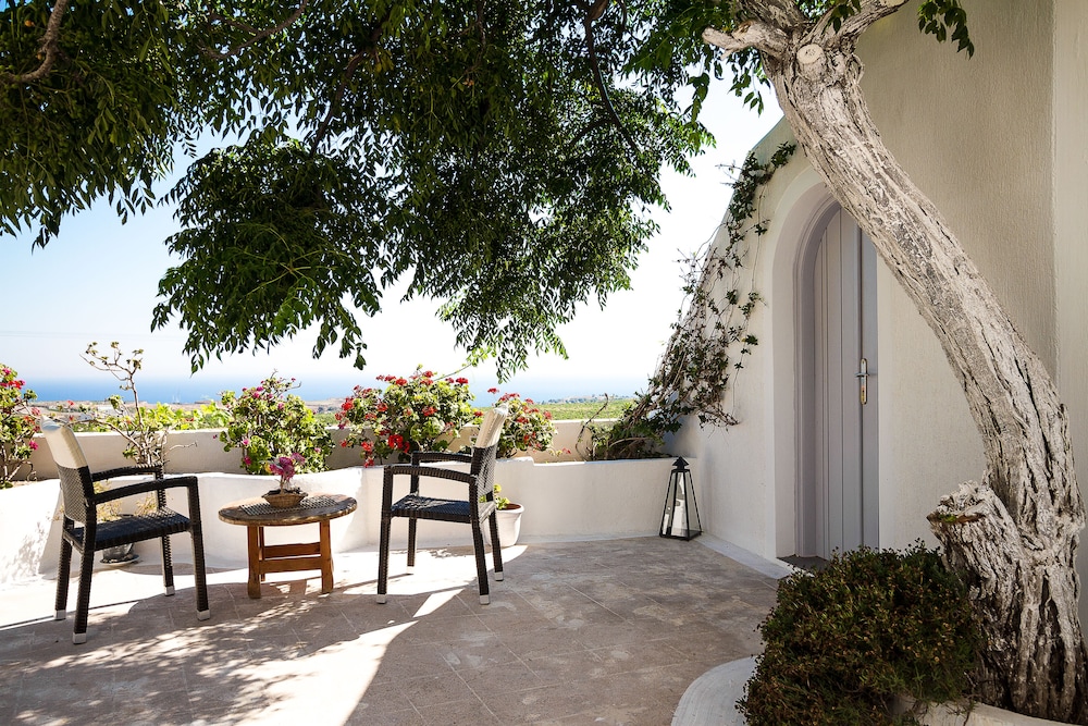 Villa Iliovasilema Santorini 40/50