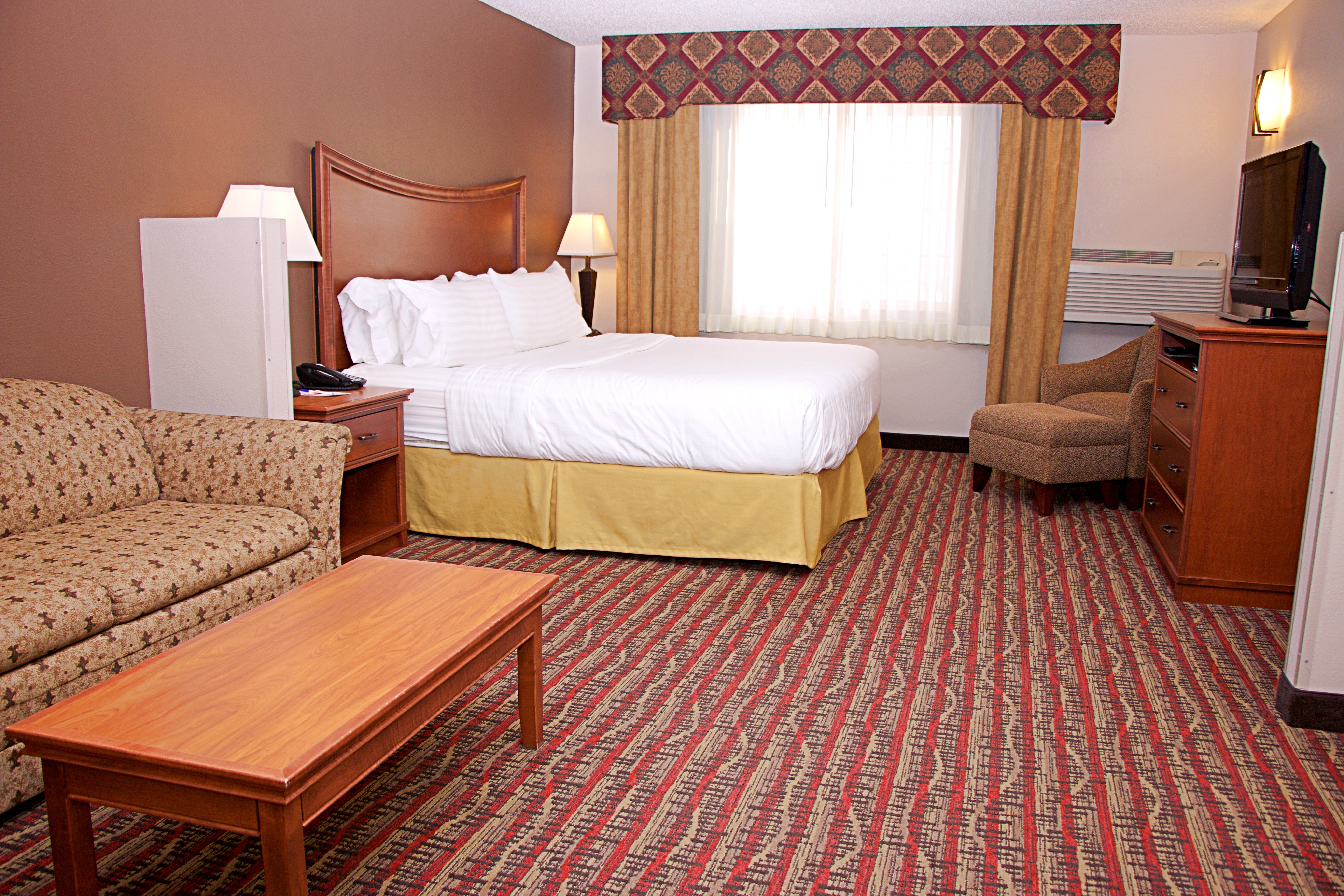 Holiday Inn Express & Suites Pierre-Fort Pierre 16/50