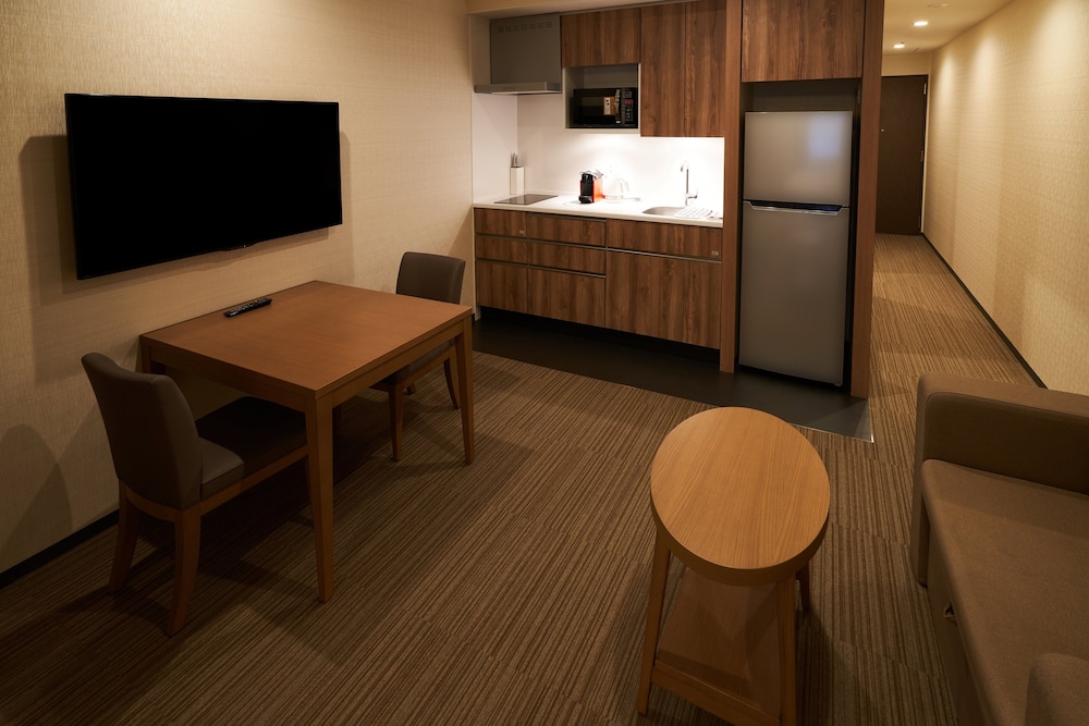 Holiday Inn And Suites Shin Osaka An Ihg Hotel 56/76