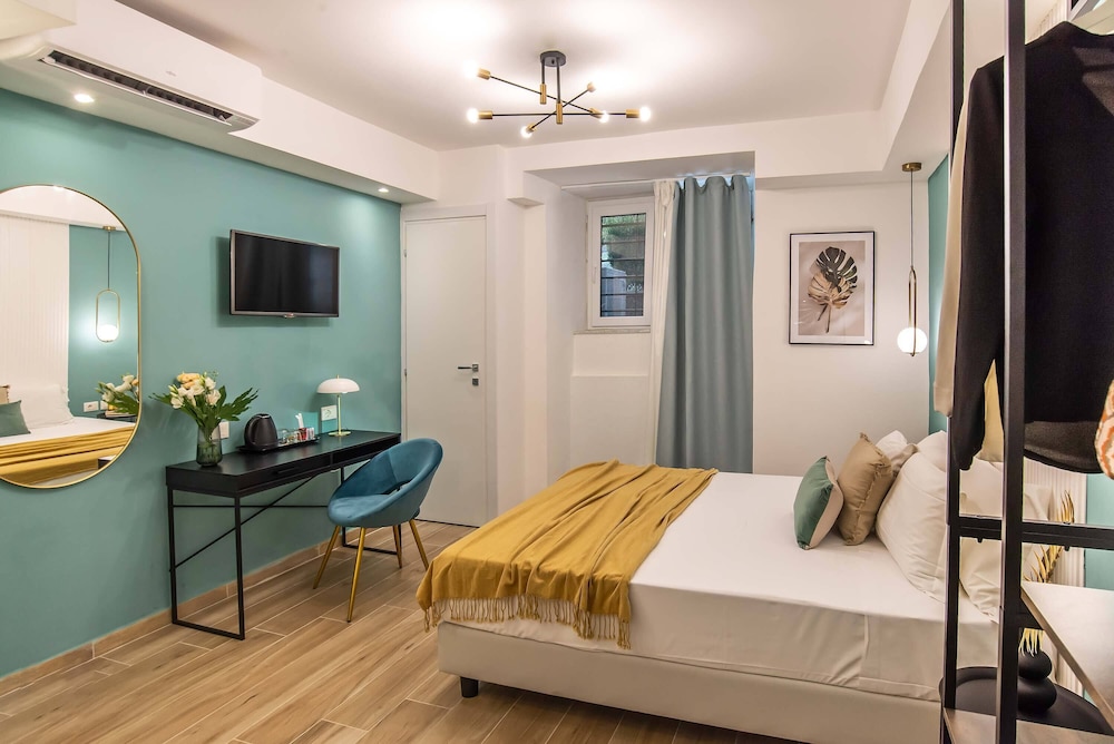 Basement, Double Bed