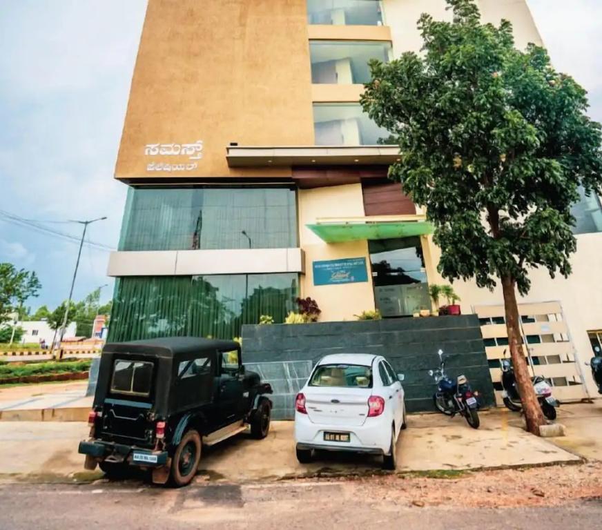 Samasth Palatial by Yuvraj group of Hotels 27/30