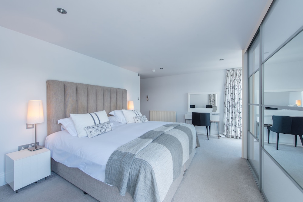 The Old Quay House Hotel 8/50