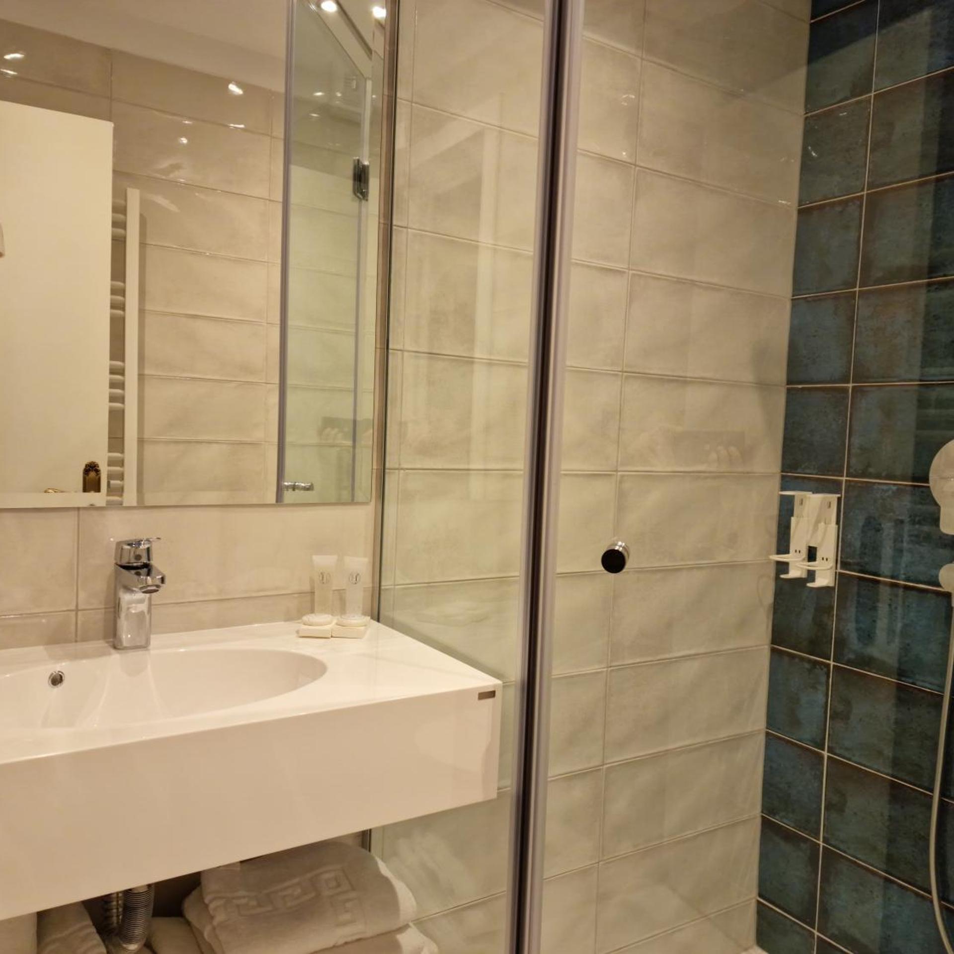 Hotel Caraiman 44/50