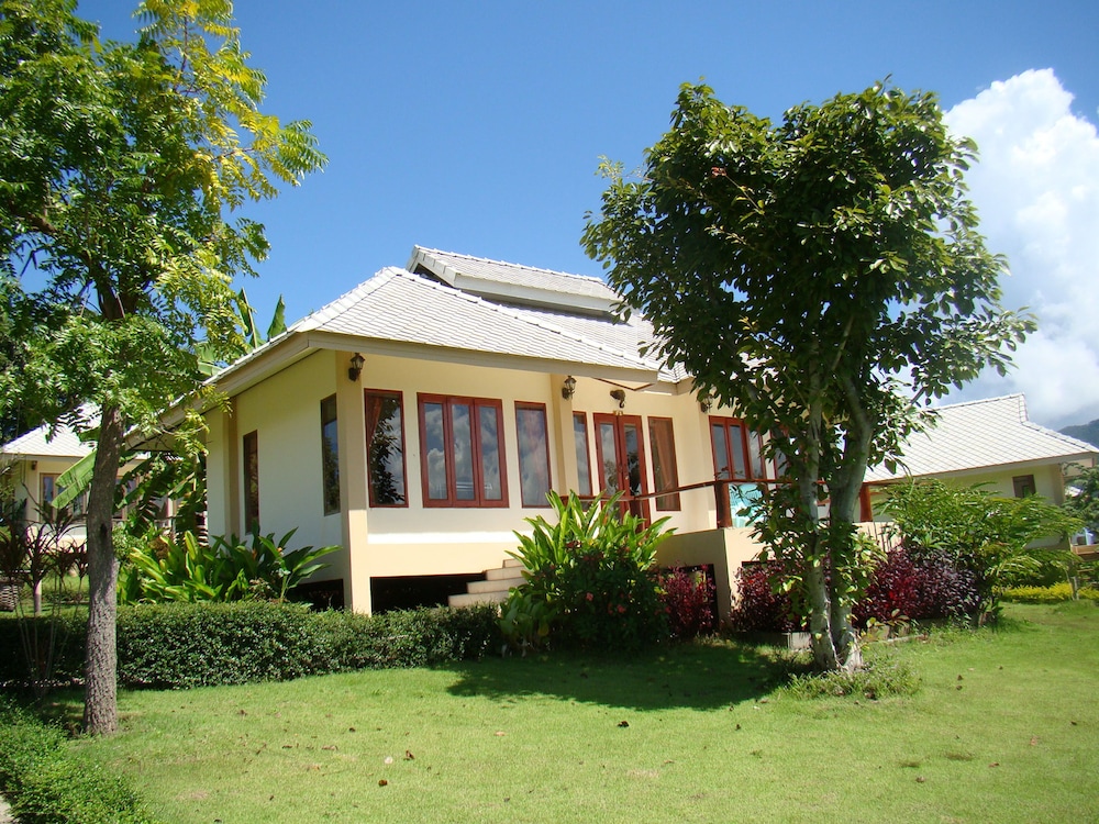 PAI IYARA RESORT 62/68