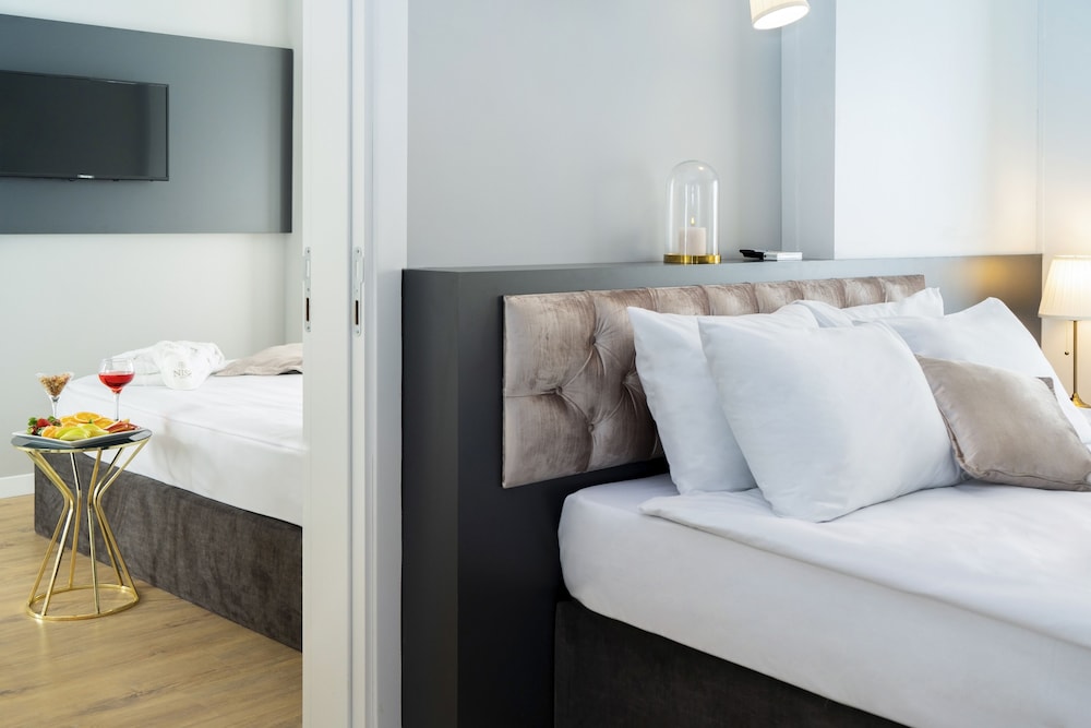 Niss Lara Hotel 3/66