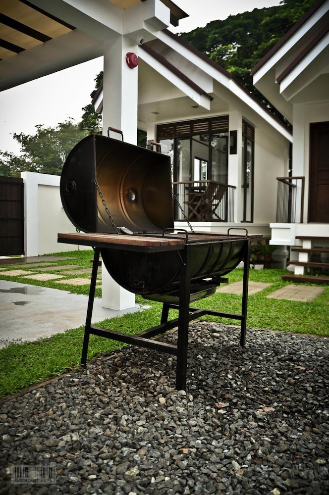 Cleon Villas Pension 22/24