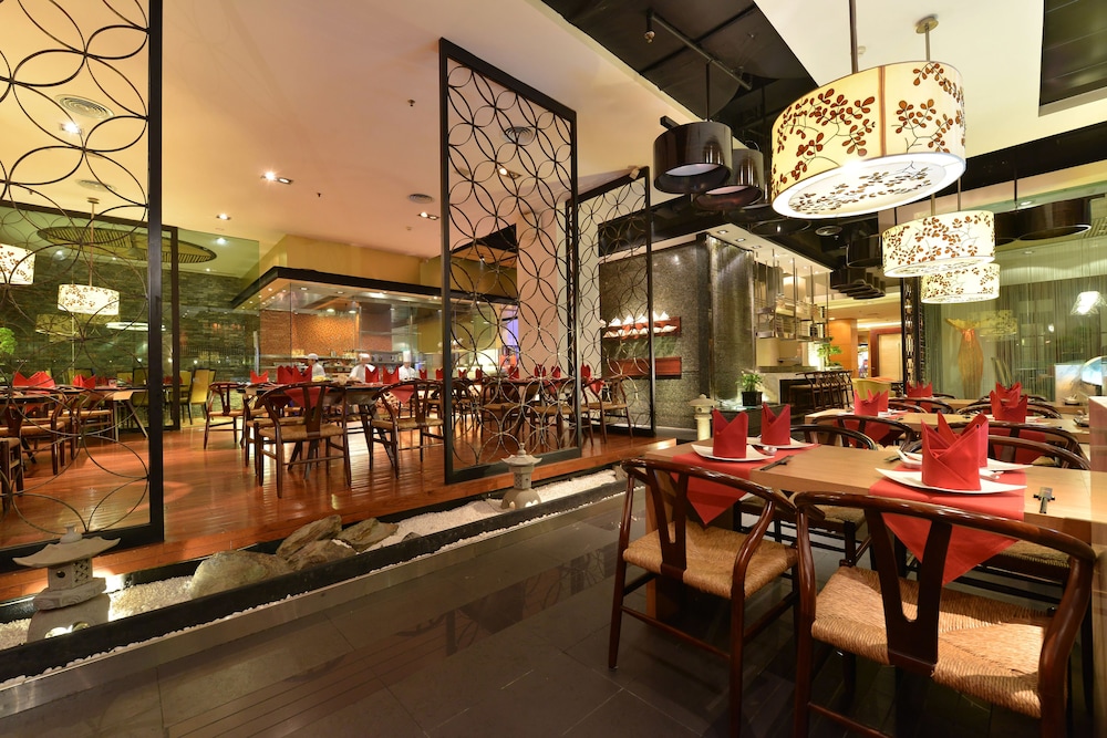 Equatorial Ho Chi Minh City 25/33