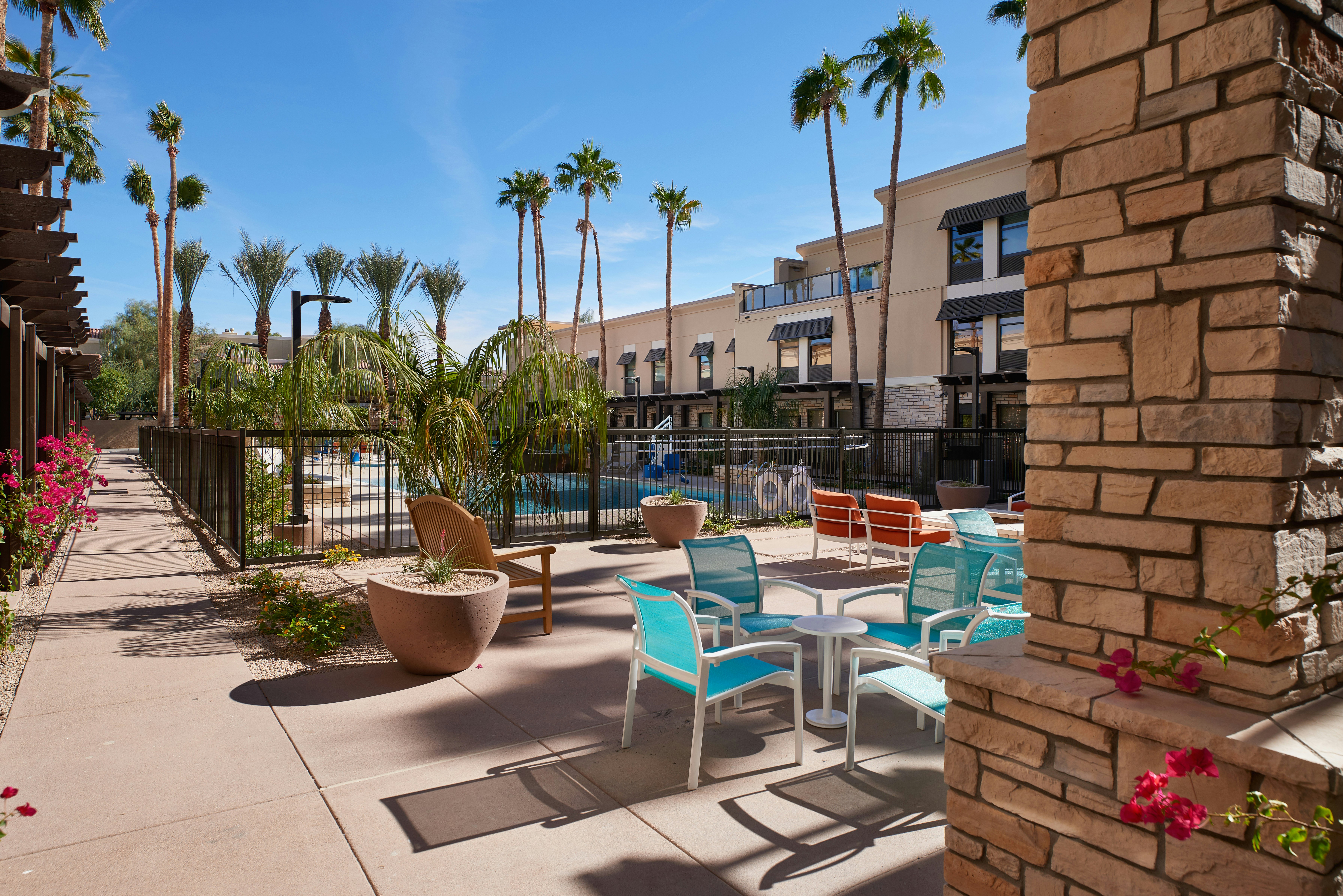 Hampton Inn & Suites Scottsdale On Shea Blvd 8/25