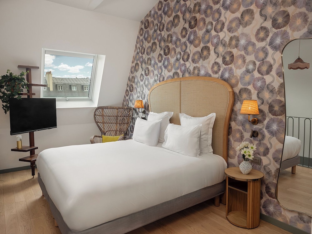 1 BEDROOM, BASIC, SUITE
