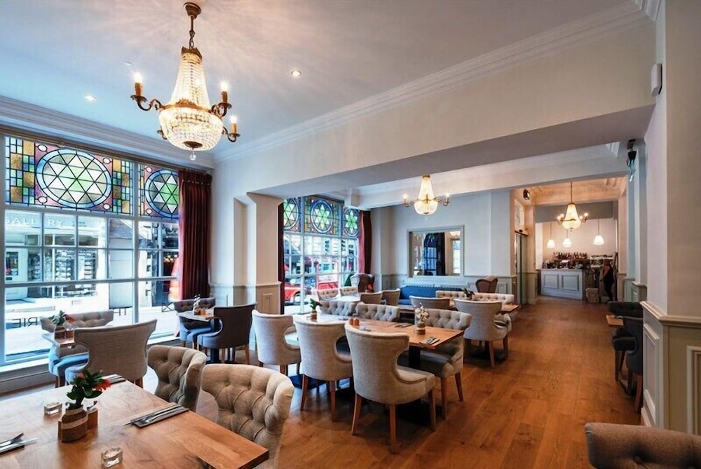 Royal Kings Arms 52/57