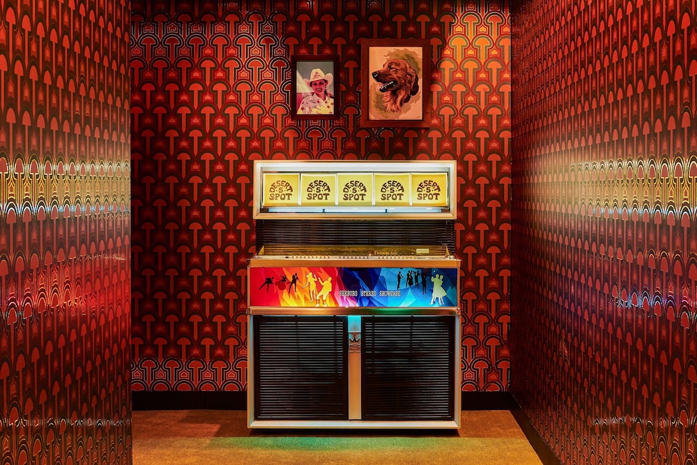 HOLLYWOOD VOLUME, a Tribute Portfolio Hotel 20/50