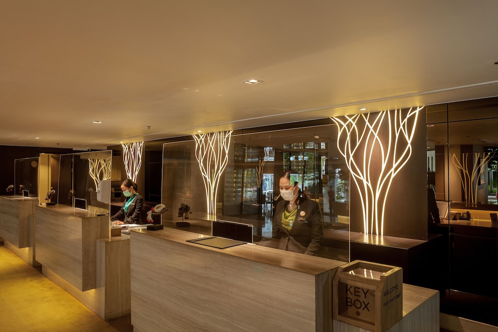 Avani Ratchada Bangkok Hotel 41/67
