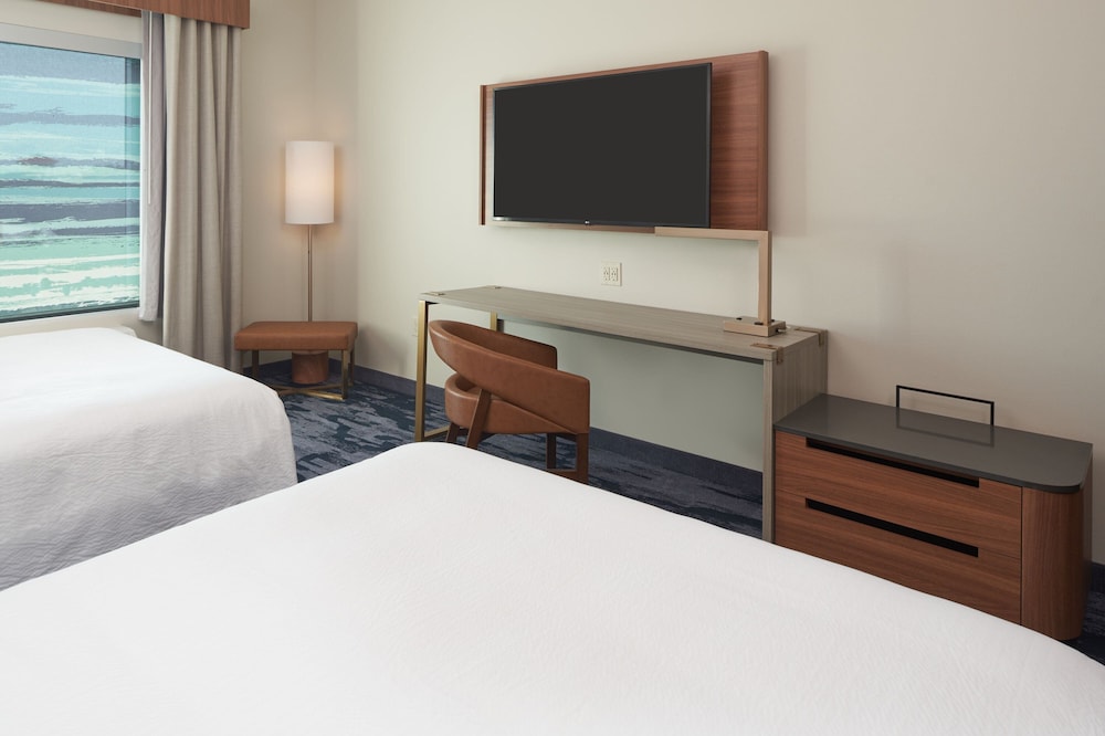 Fairfield Inn & Suites by Marriott West Palm Beach 12/37