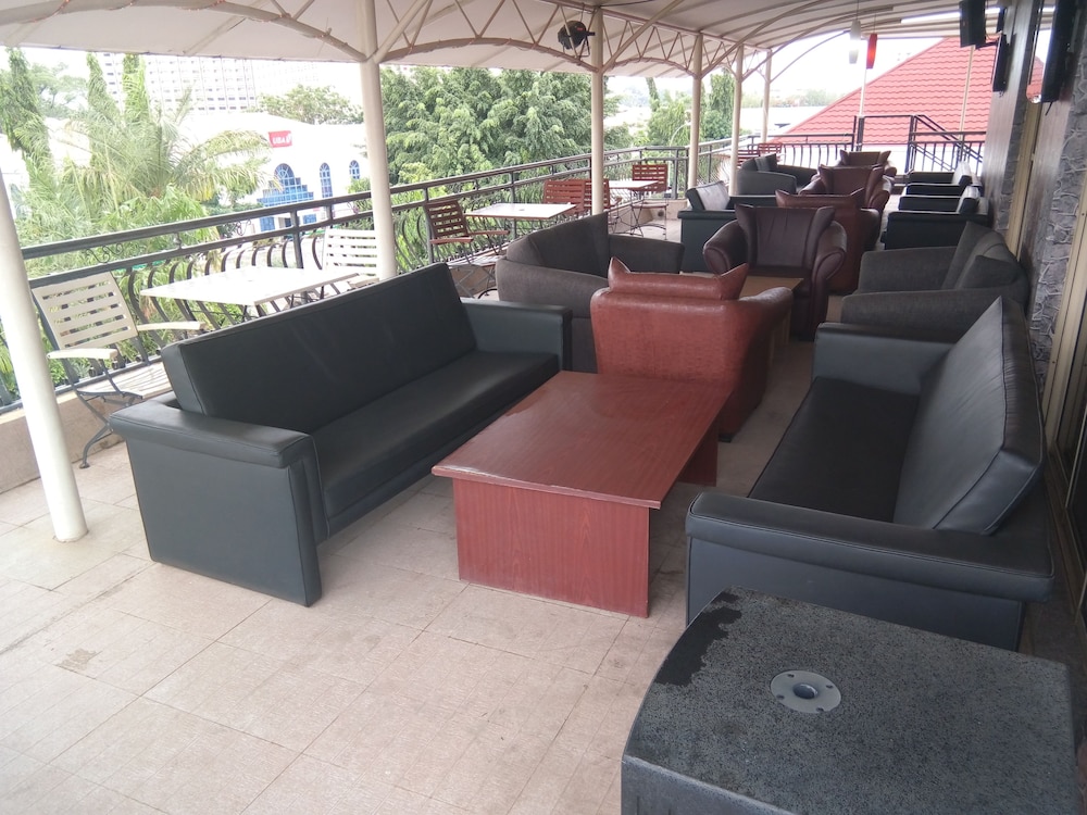 Zeina Suites Abuja 23/47