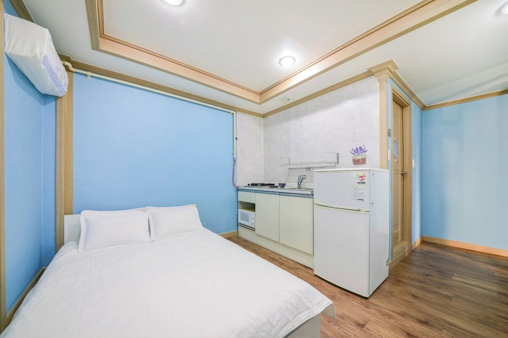 Sokcho Tteurak Pension 18/50