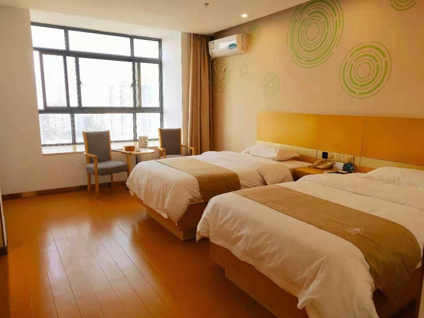 BUSINESS, TWIN BEDS