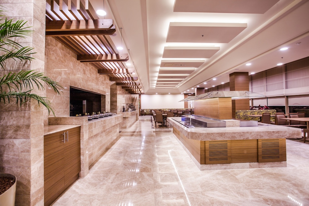 Gorrion Hotel 8/71