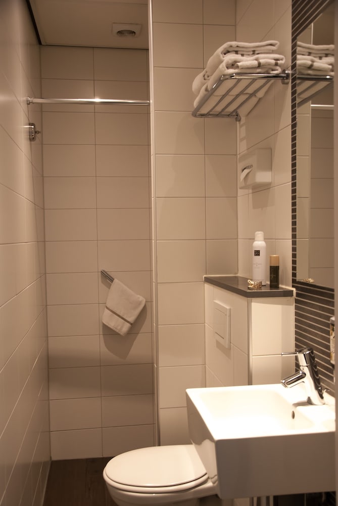 غرفة كومفورت بسريرين منفصلين بإطلالة على المدينة، Hotel Amsterdam - De Roode Leeuw 3/3