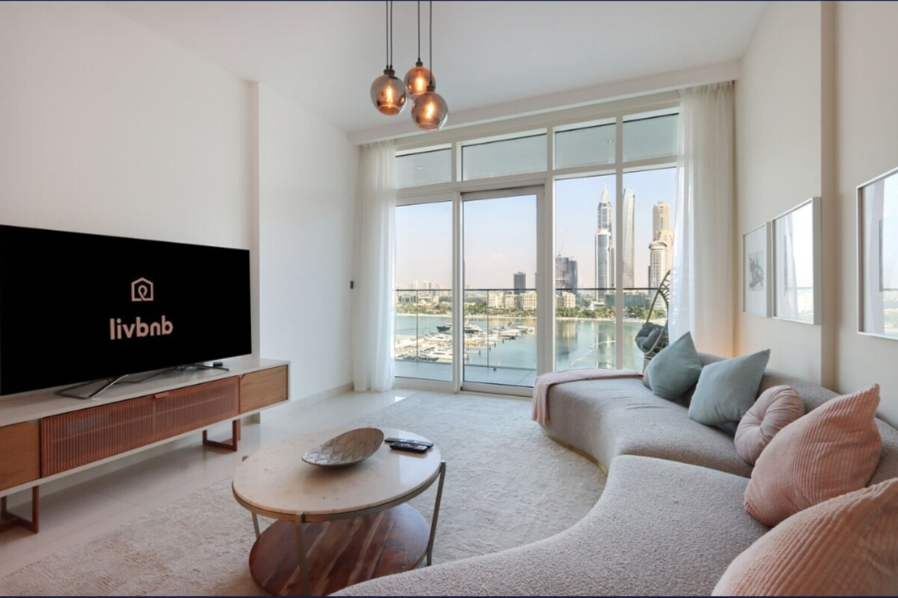 2BR Beachfront Living, Stunning Marina Views 7/12
