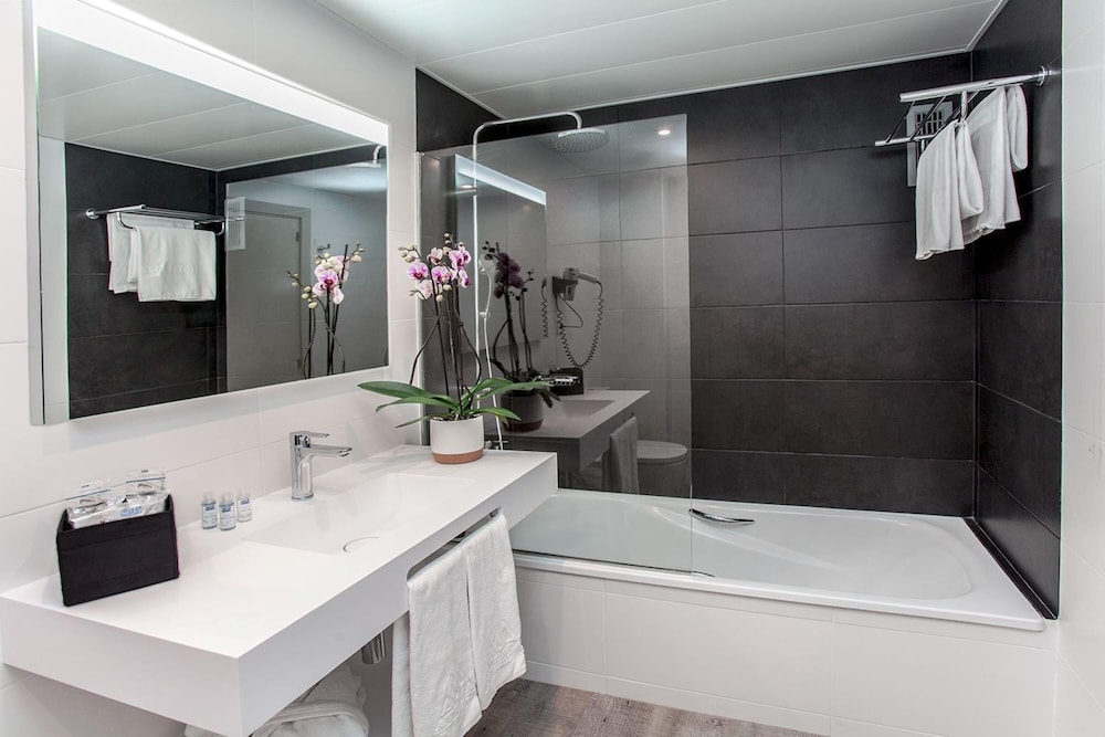 Aparthotel Atenea Barcelona 76/78