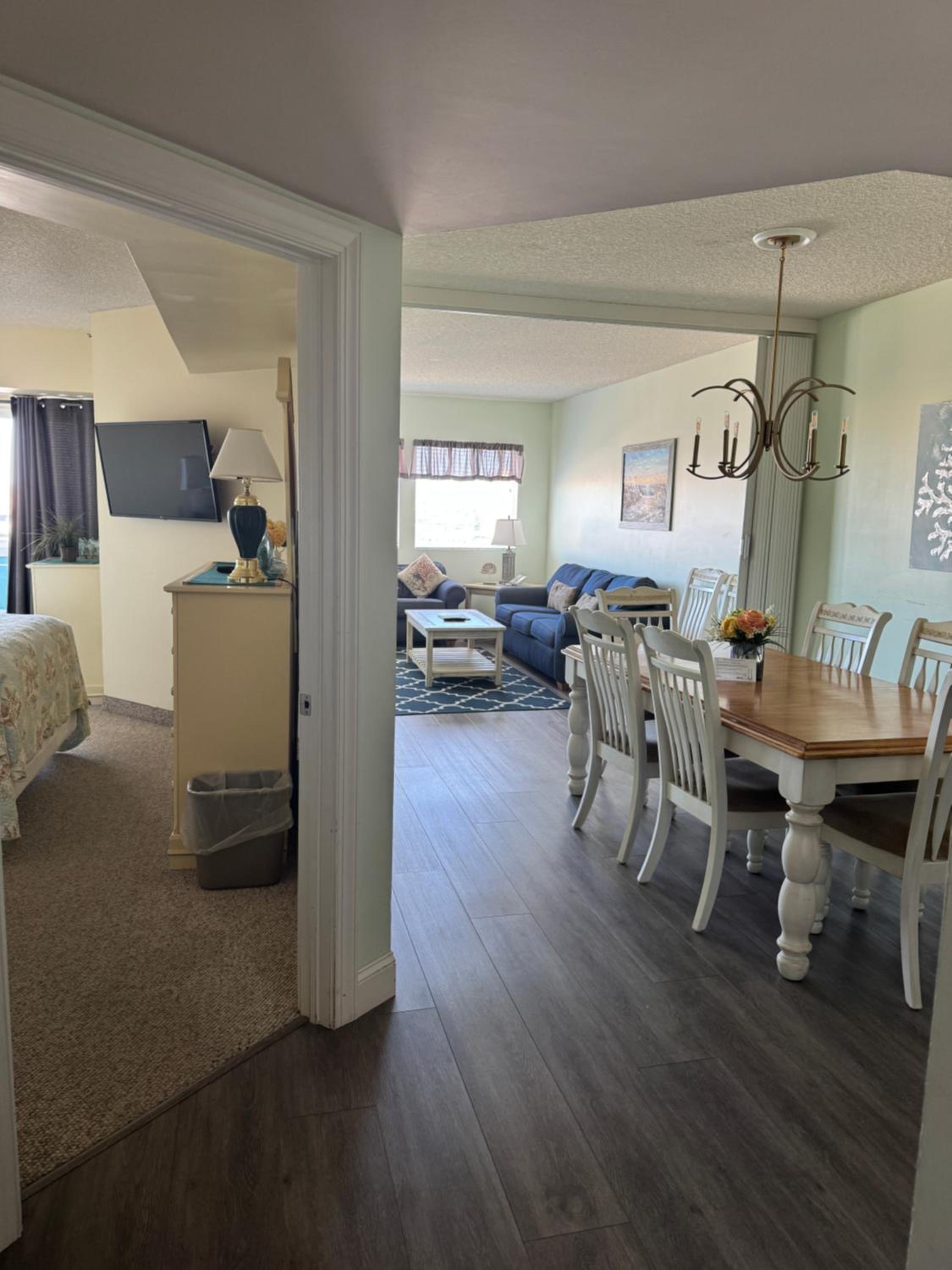 Watson's Regency Suites 26/50