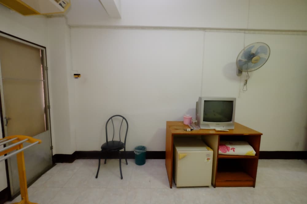 Lp Apartment 14/19