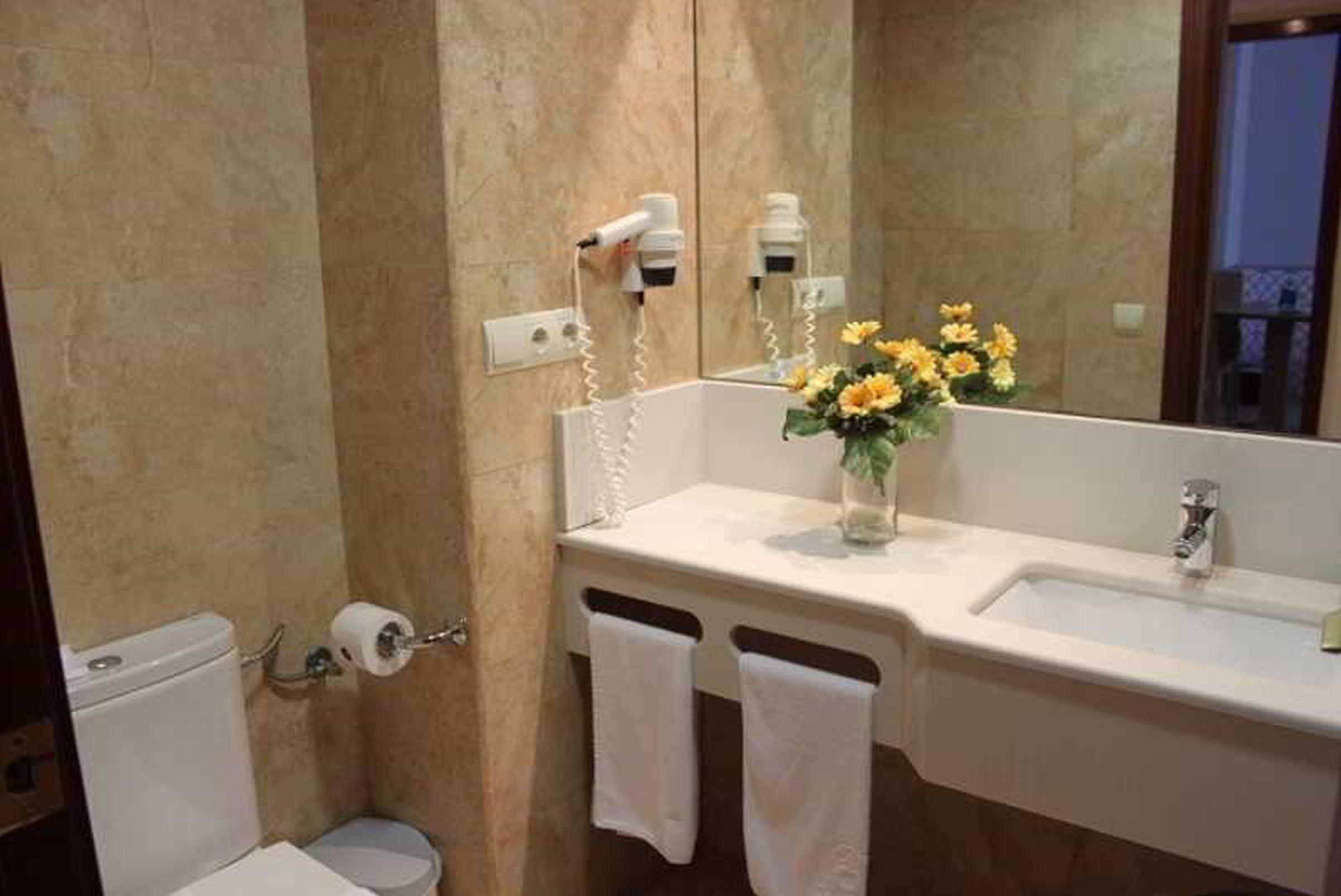 Ar Galetamar Hotel 14/16