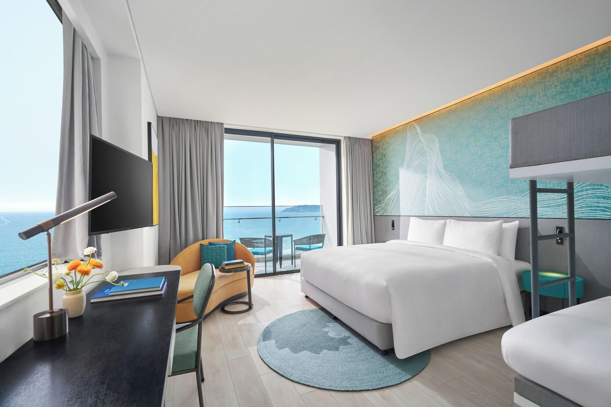 Family, Multiple Beds, Sea View, Balcony