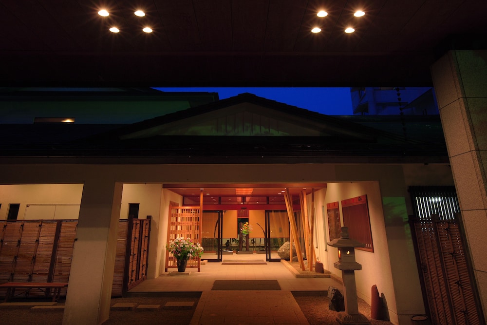 Ryokan Sansa Tei 3/44