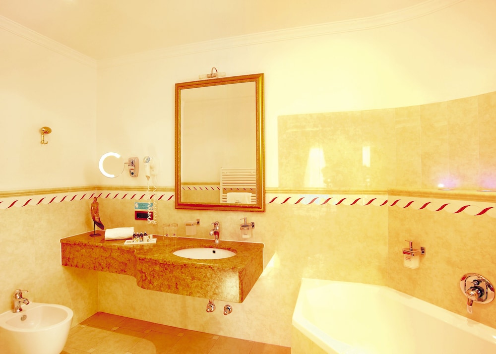 Mountain Spa Resort Albion 60/73