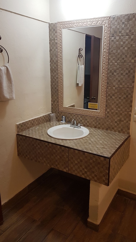 Hotel Suites Kino 73/73