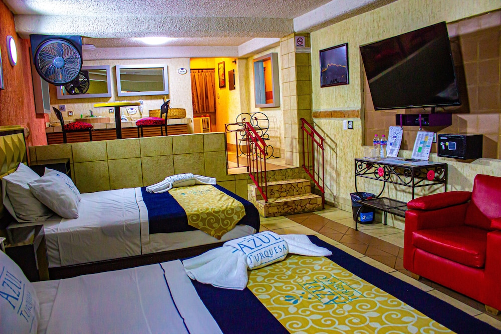 Azul Turquesa Hotel Boutique 43/53