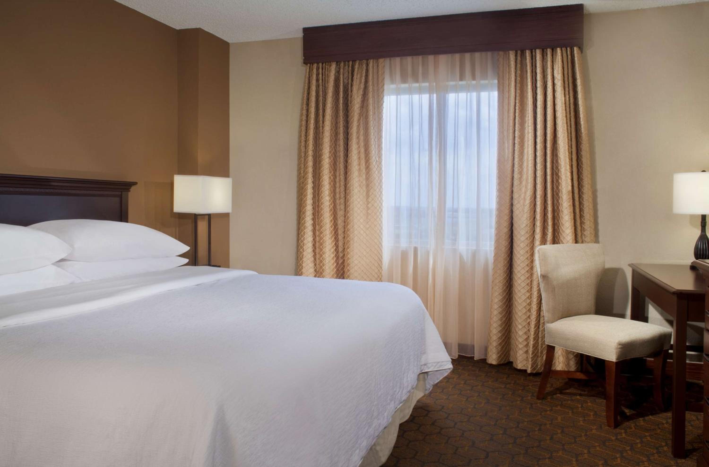 2 ROOMS, SUITE, KING BED