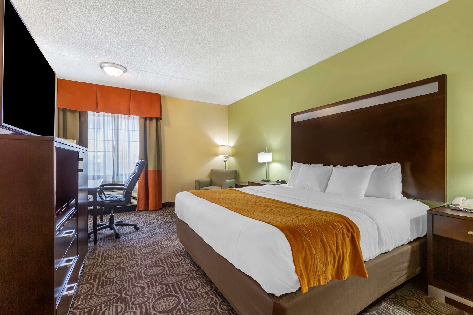 ROOM, KING BED, ACCESSIBLE