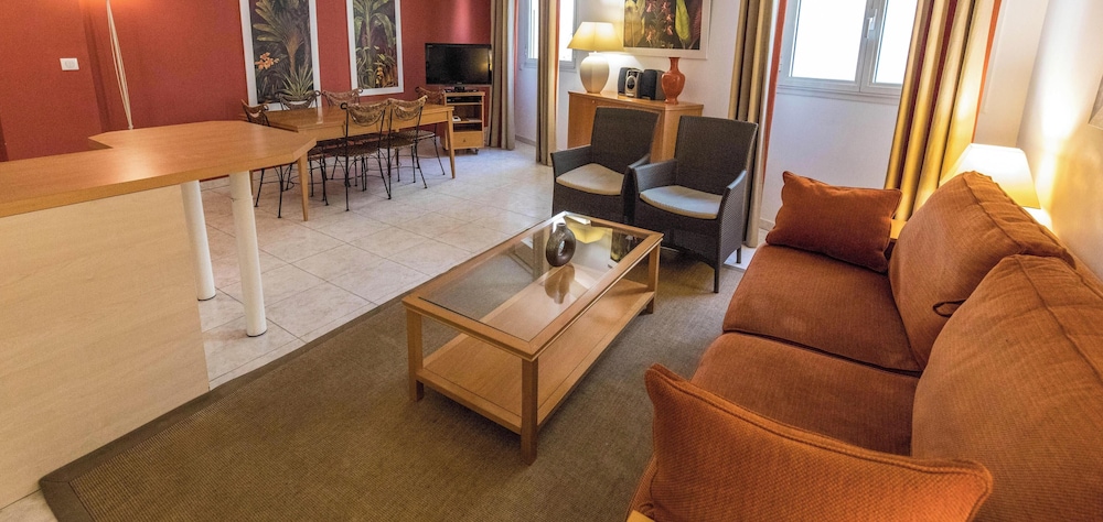 Cannes Croisette Prestige Apparthotel 39/50