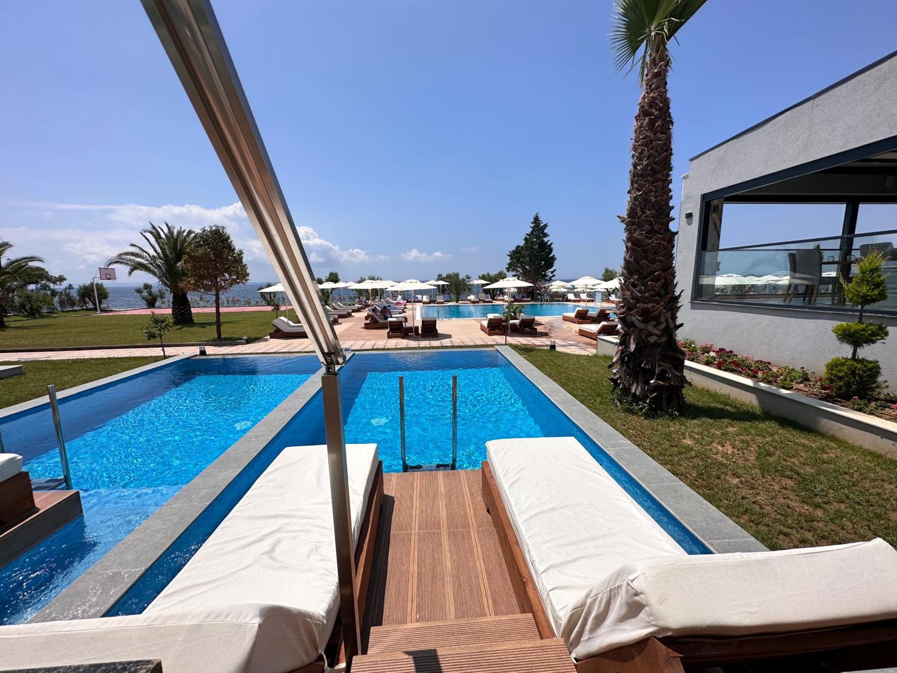 Sea Coast Resort 33/63