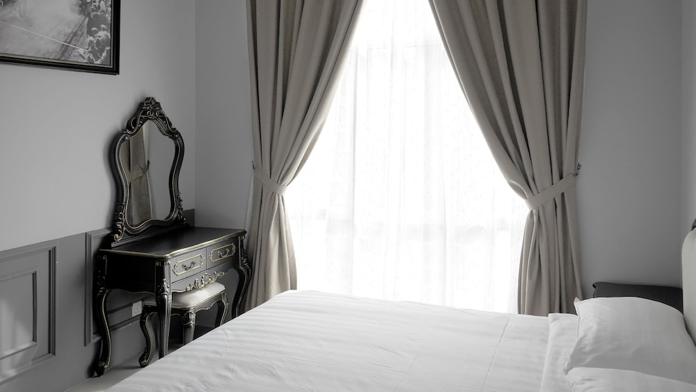 Zetter Suites 5/40