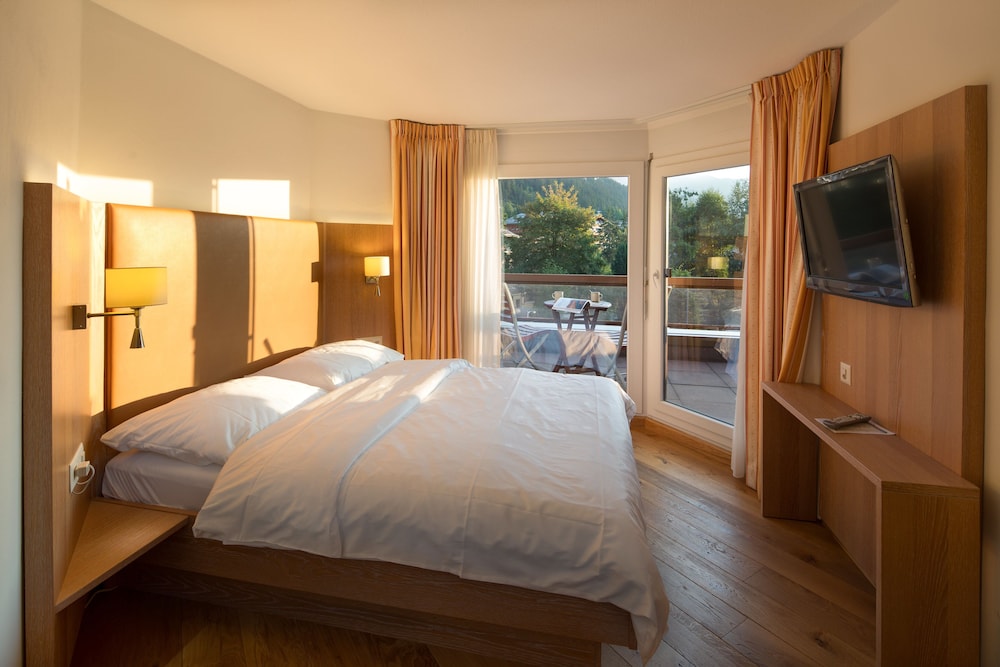 Helvetia Intergolf Hotel And Aparthotel 12/70