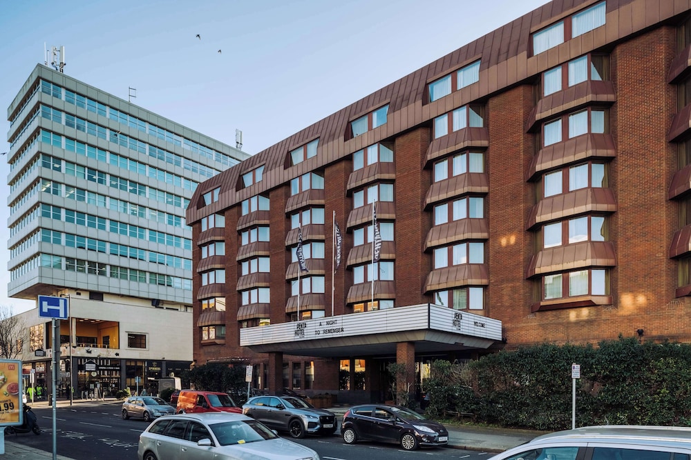 Pentahotel Reading 55/60