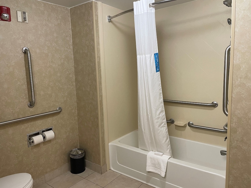 Hampton Inn Harrisonburg South 23/53