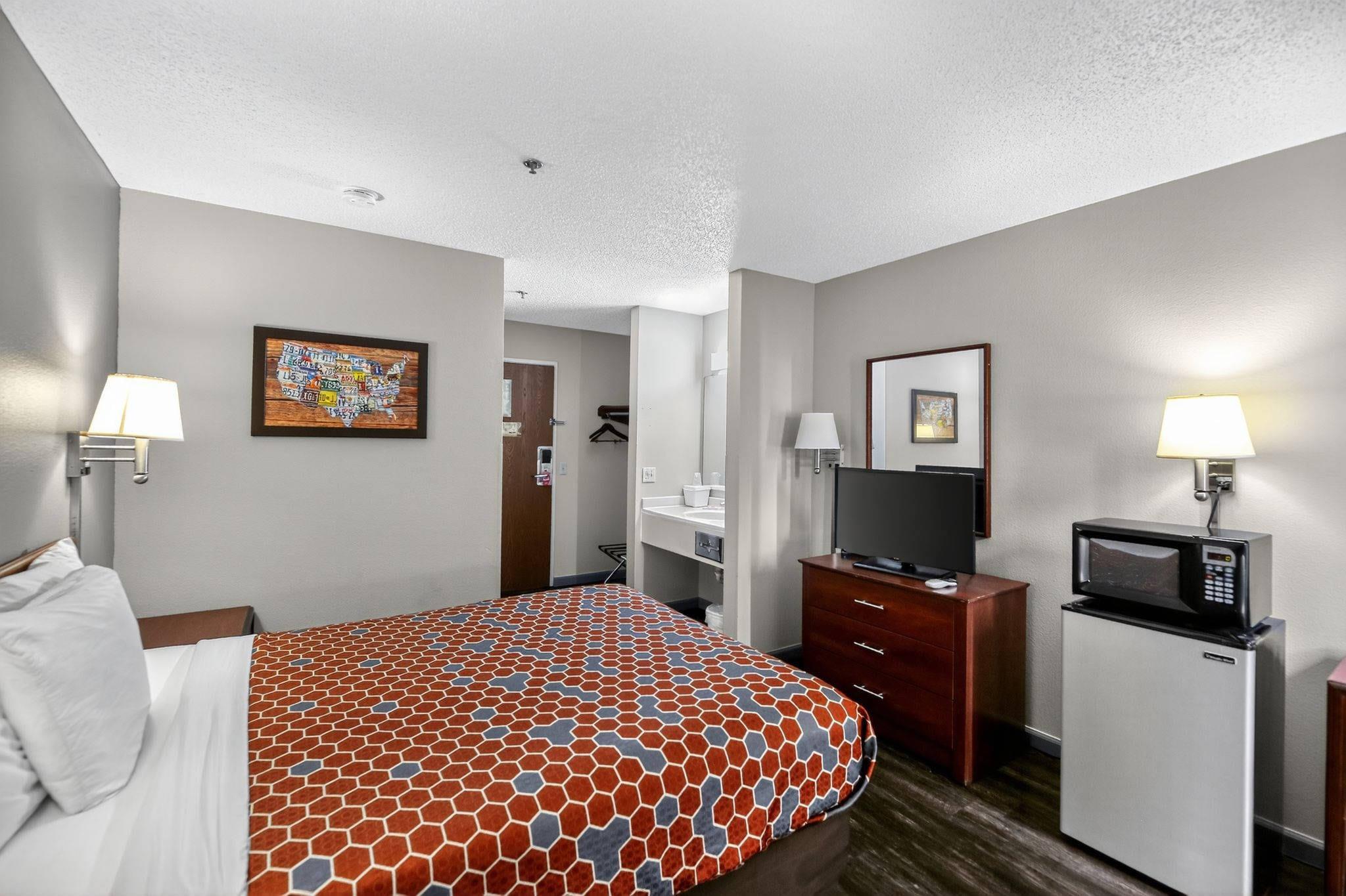 Econo Lodge Princeton 18/43