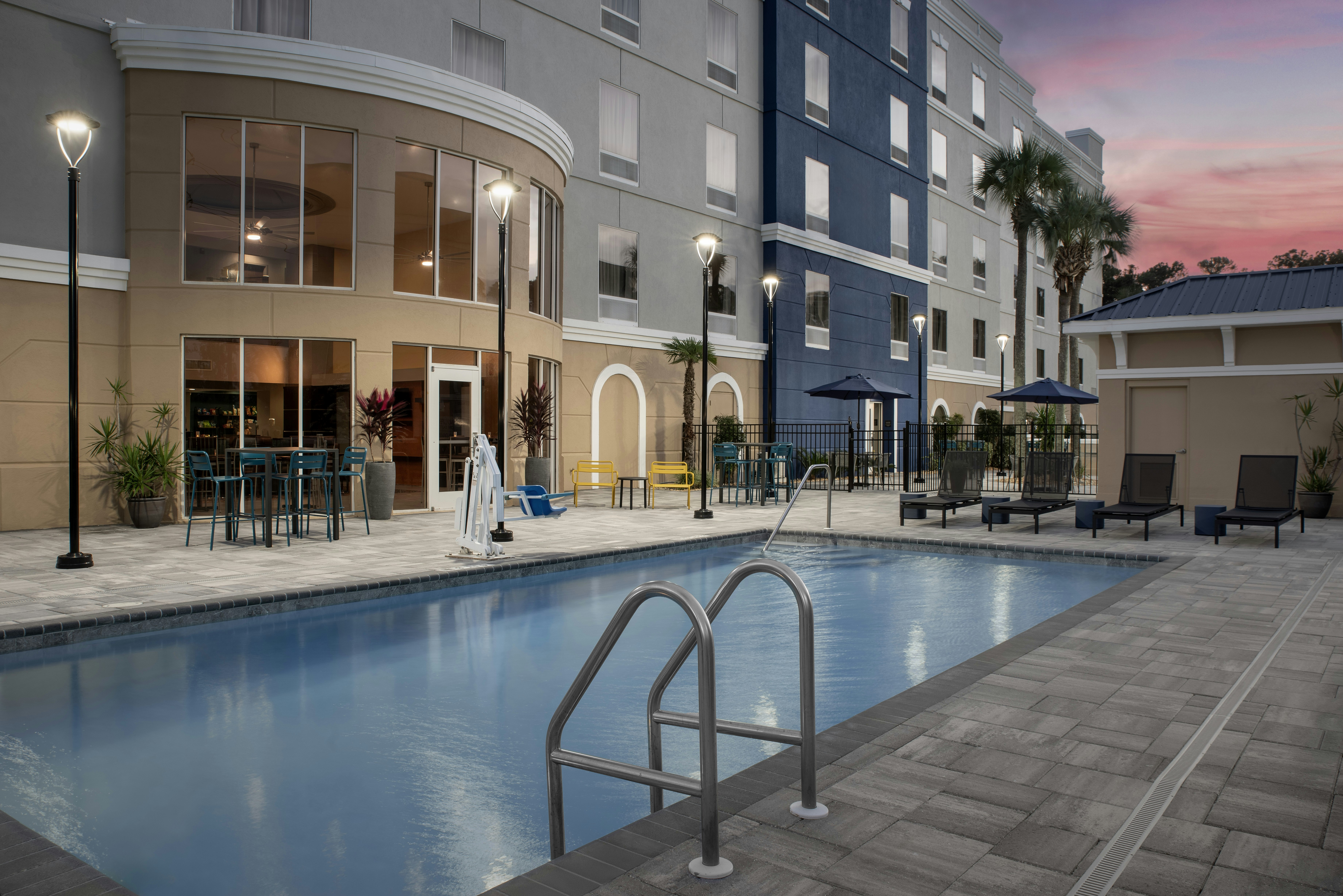 Hampton Inn Suite Lake City 4/35