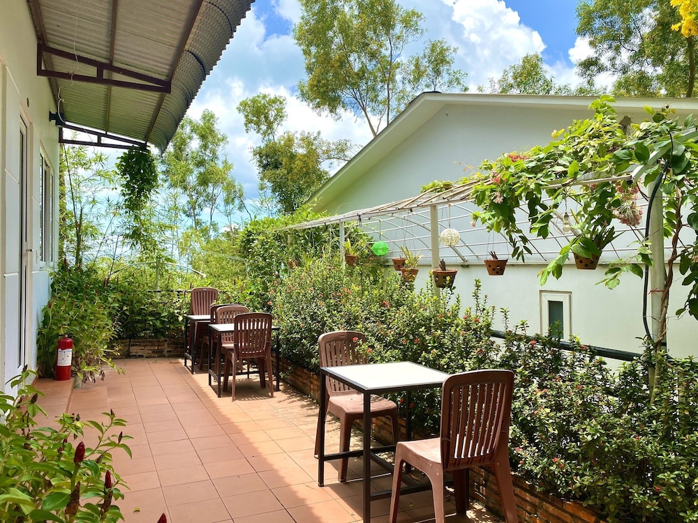 Hanh Ngoc Bungalow 25/50