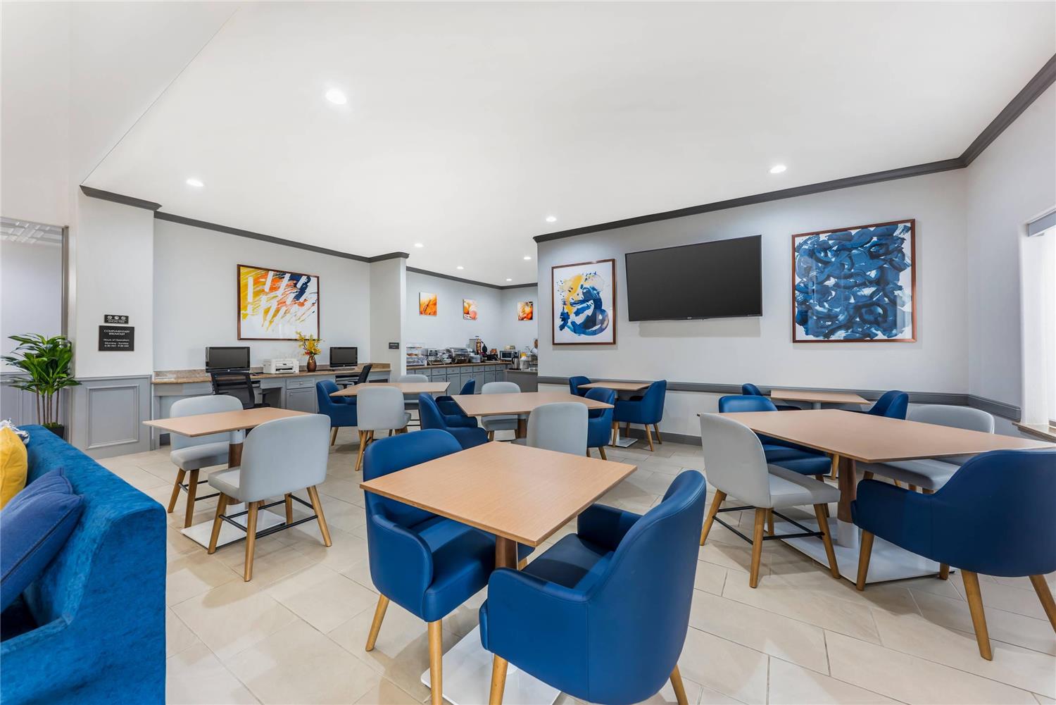 Comfort Inn & Suites Schulenburg TX 11/23