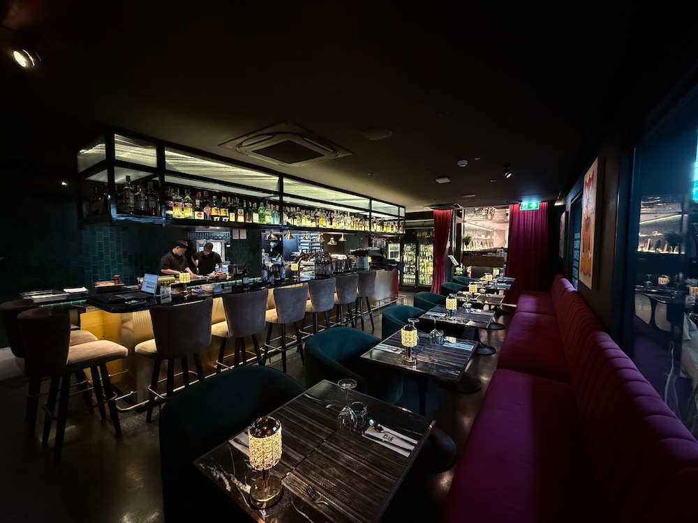 The Gravitique Hotel Khaosan 45/50